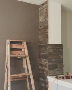 Cowgirl Reclaimed Wood Pillar DIY @sprittibee